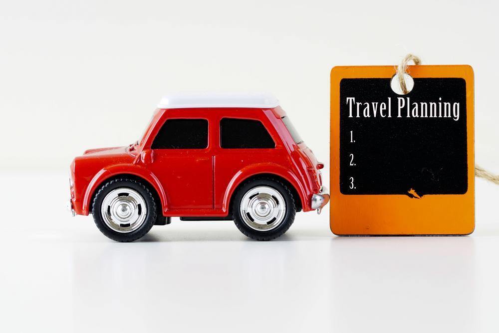 When you decide to go on a long car trip, you should prepare a road trip checklist. It may include road snacks and route check.